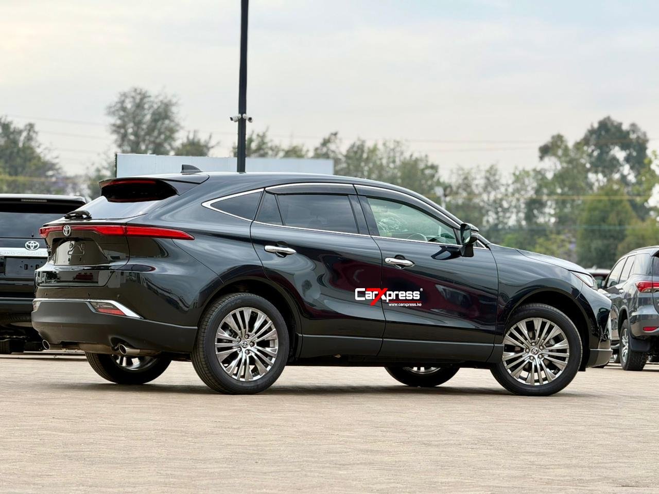 TOYOTA HARRIER Z LEATHER PACKAGE thumbnail 6