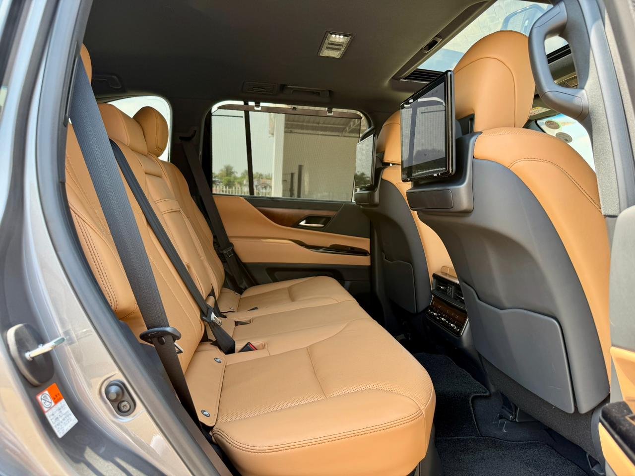 LEXUS LX600 thumbnail 20