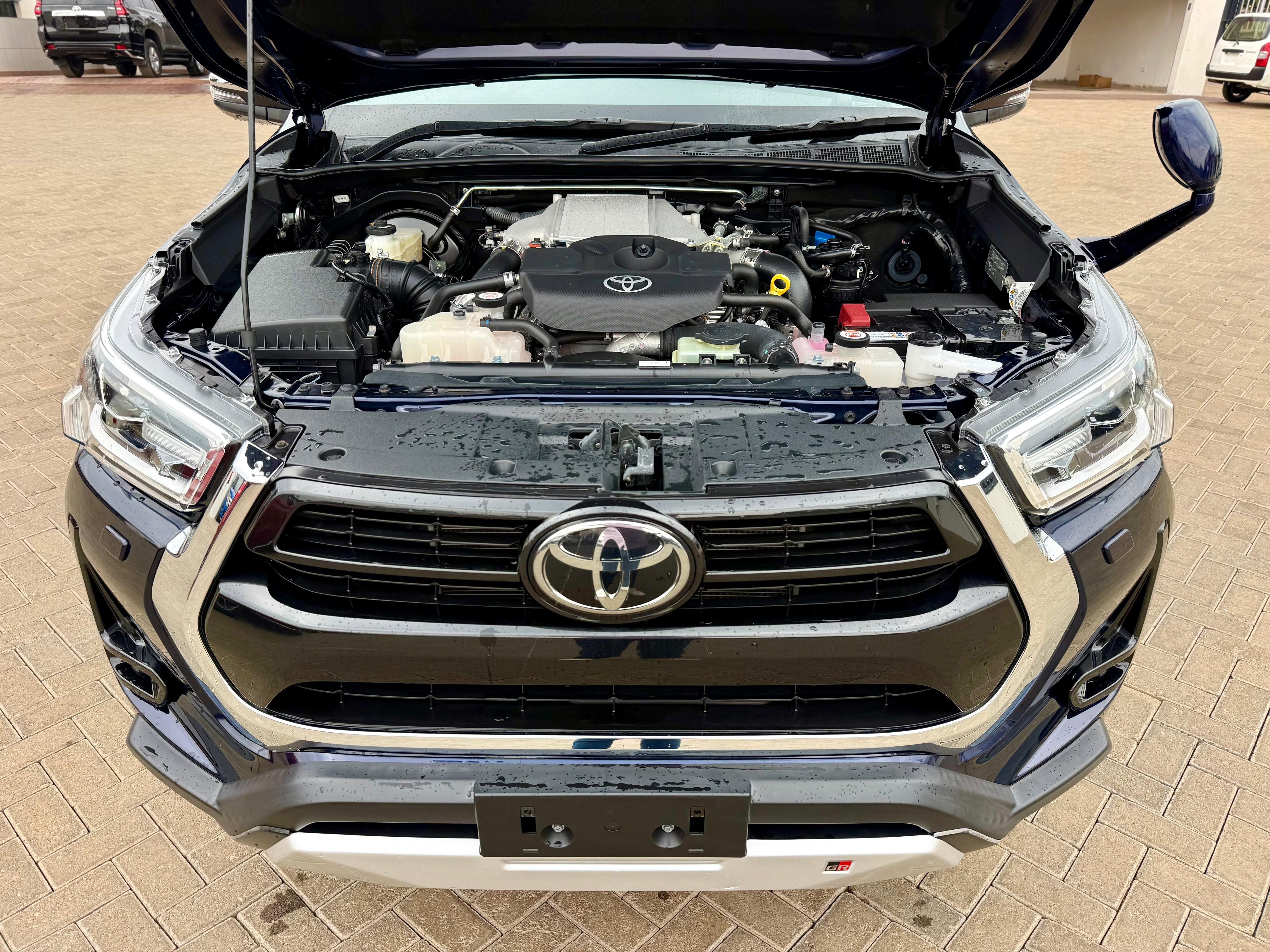 TOYOTA HILUX DOUBLE CABIN thumbnail 16
