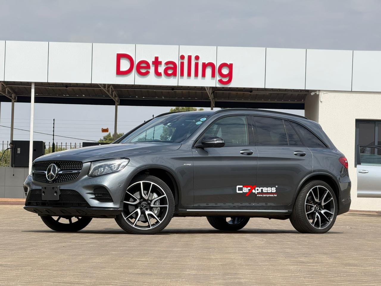 MERCEDES BENZ AMG GLC 43 4MATIC thumbnail 5