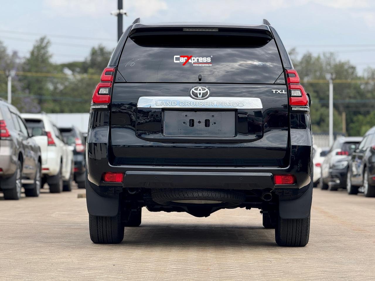 TOYOTA LAND CRUISER PRADO TXL thumbnail 7