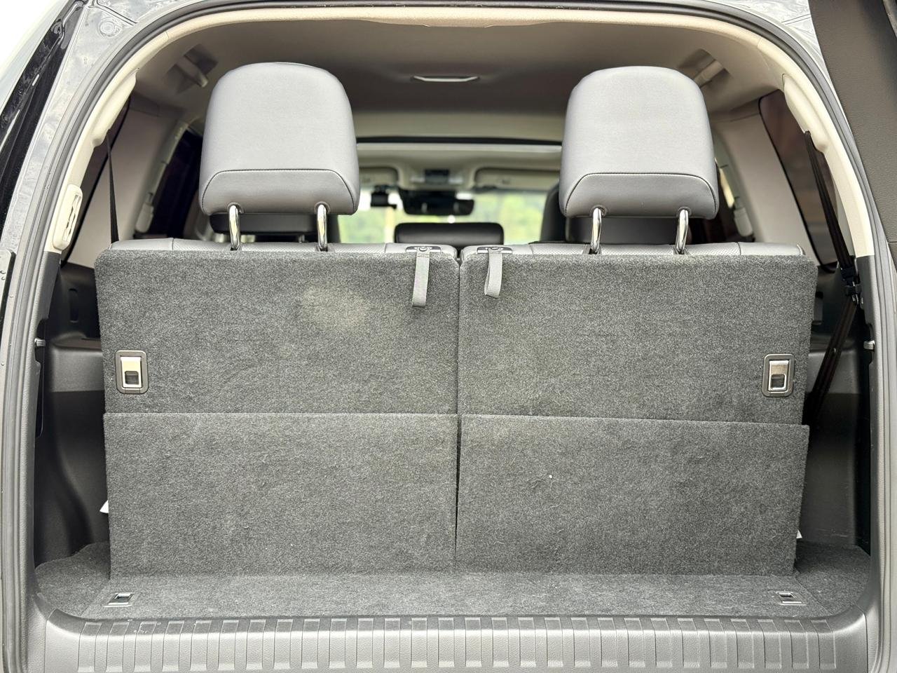 TOYOTA LAND CRUISER PRADO TXL thumbnail 16