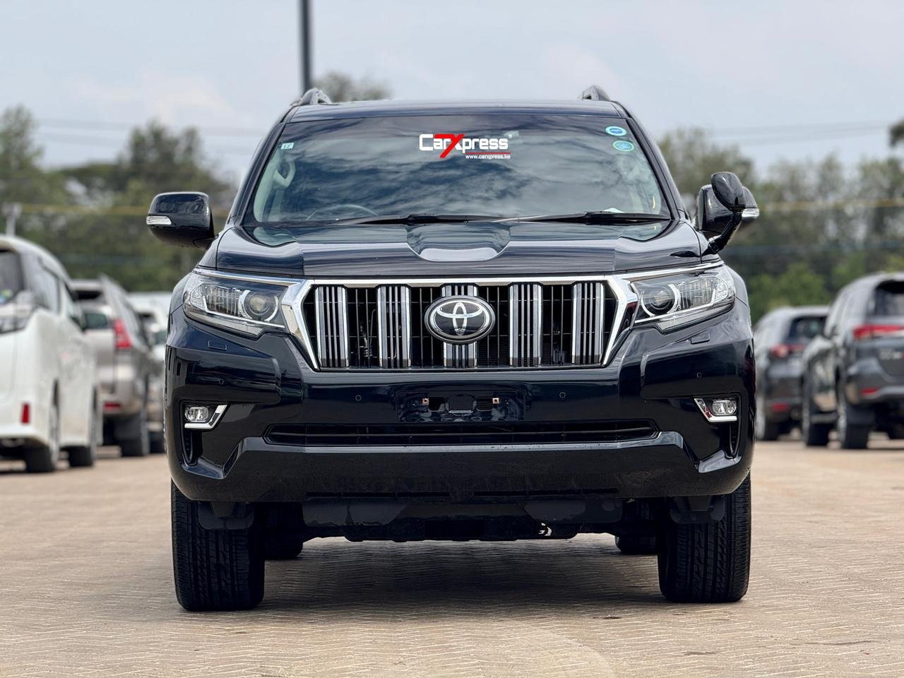 TOYOTA LAND CRUISER PRADO TXL thumbnail 8