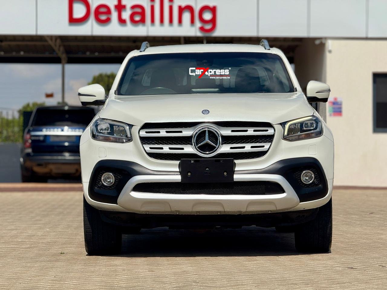 MERCEDES BENZ X250d 4MATIC thumbnail 3