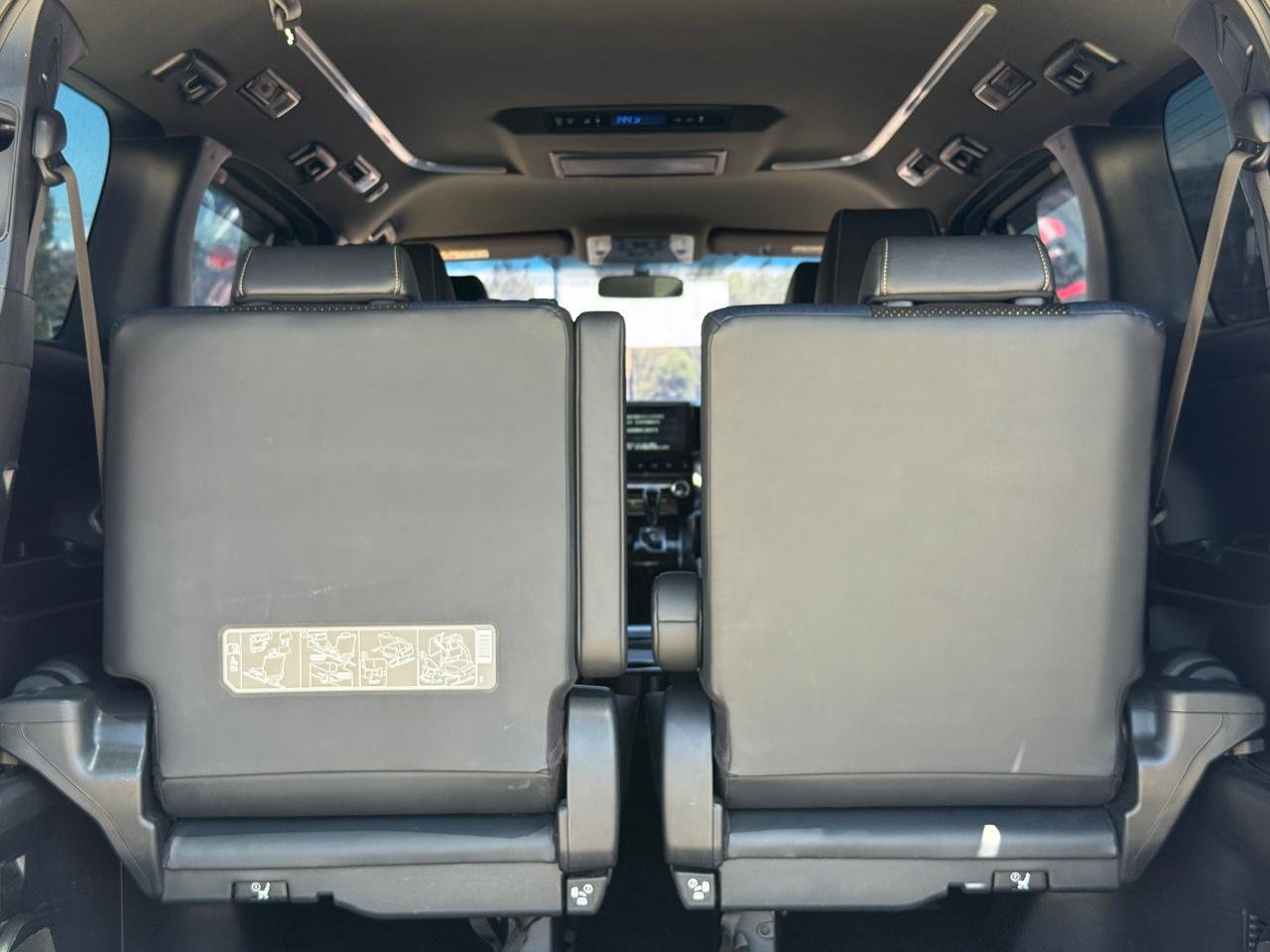 TOYOTA VELLFIRE thumbnail 13