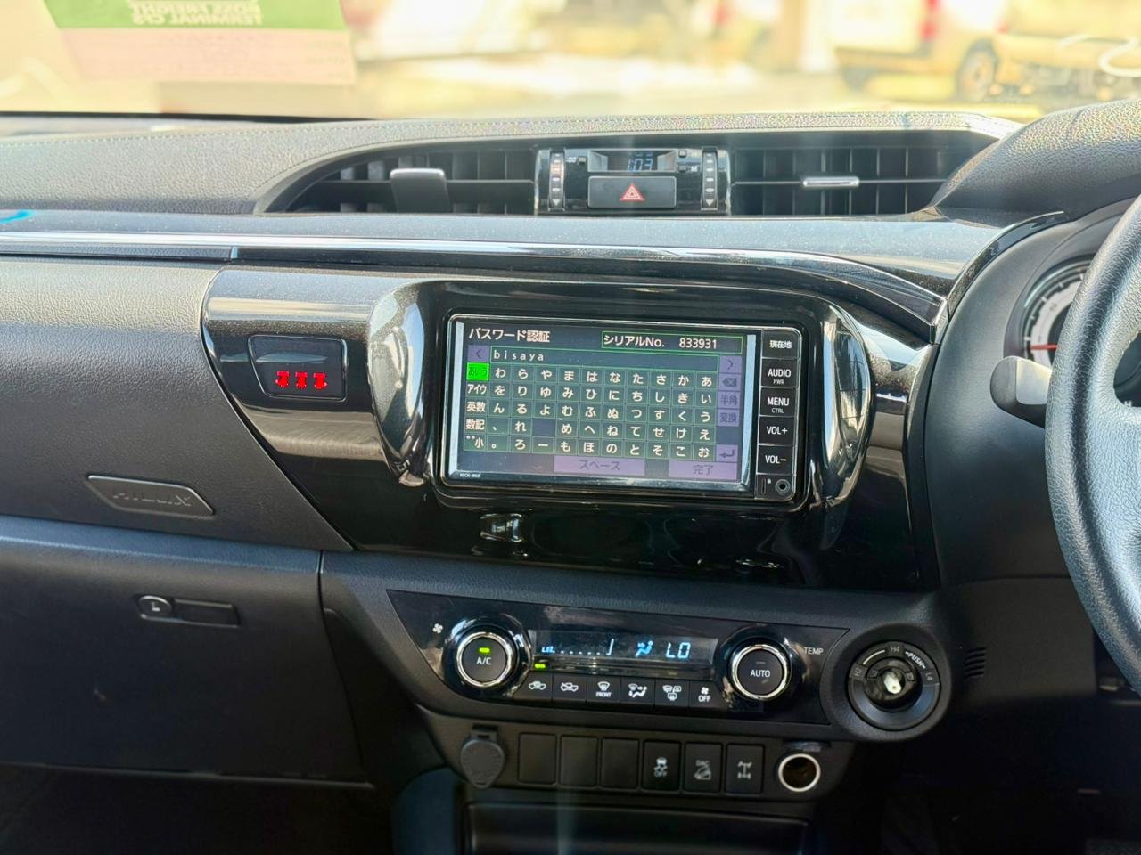 TOYOTA HILUX DOUBLE CAB thumbnail 11