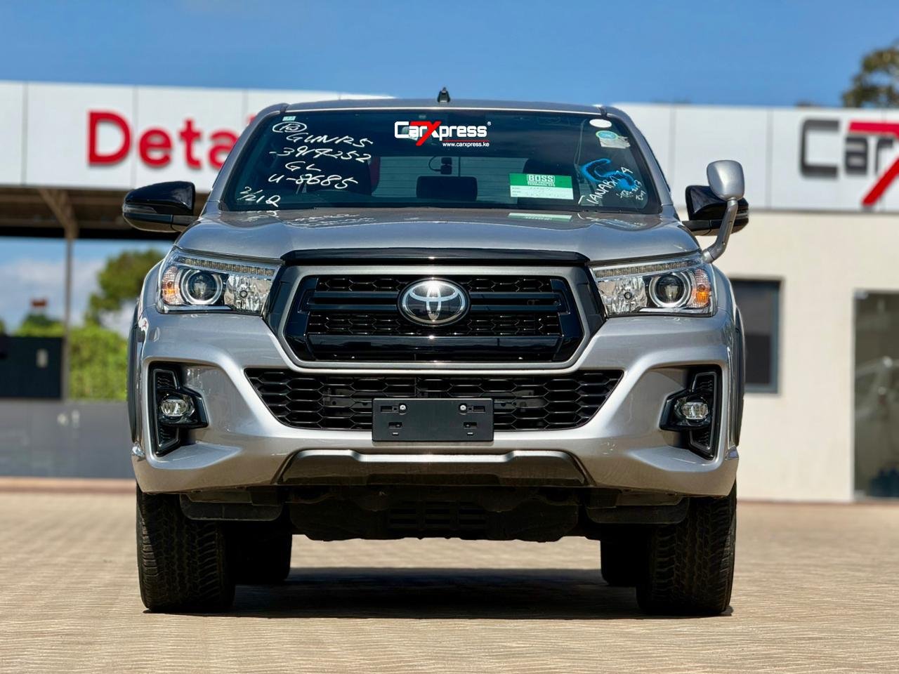 TOYOTA HILUX DOUBLE CAB thumbnail 3