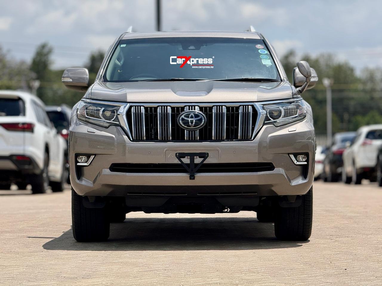 TOYOTA LAND CRUISER PRADO TXL thumbnail 3