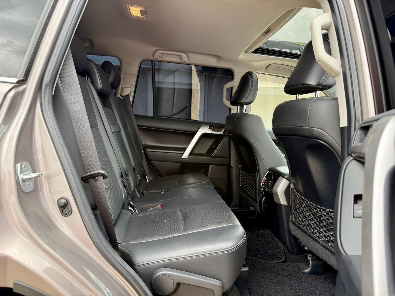 TOYOTA LAND CRUISER PRADO TXL thumbnail 14