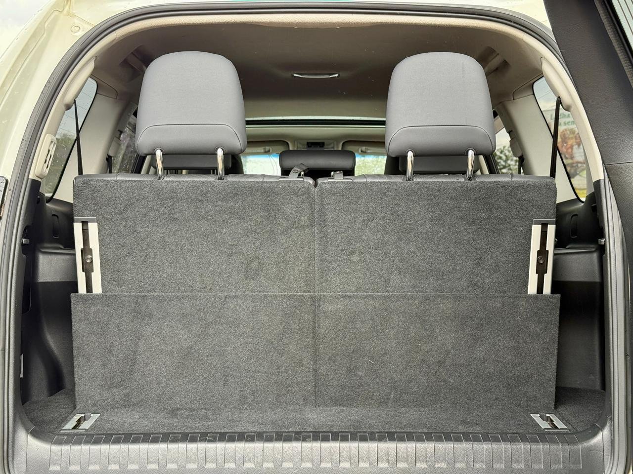 TOYOTA LAND CRUISER PRADO TZG thumbnail 15