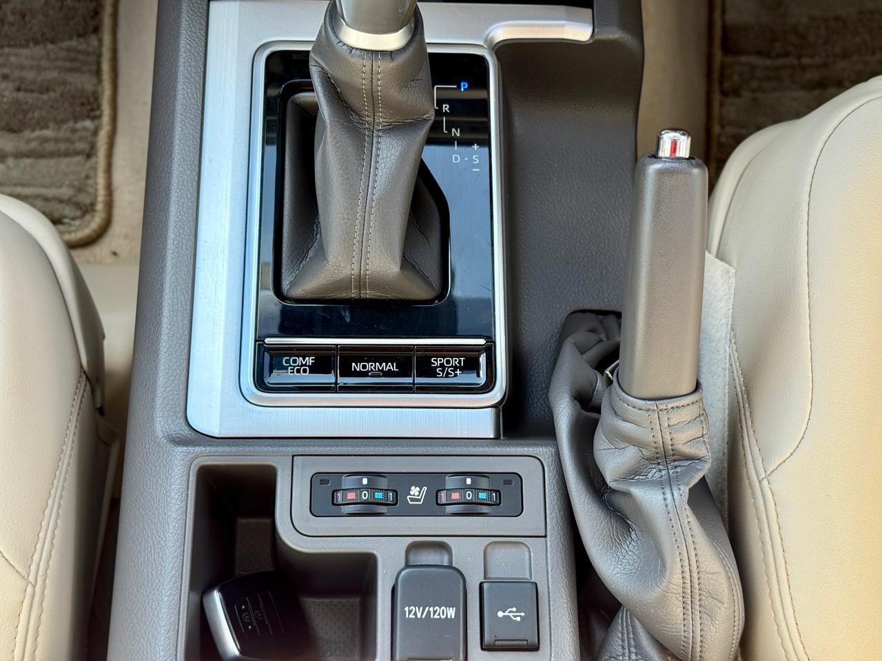 TOYOTA LAND CRUISER PRADO TZG thumbnail 12