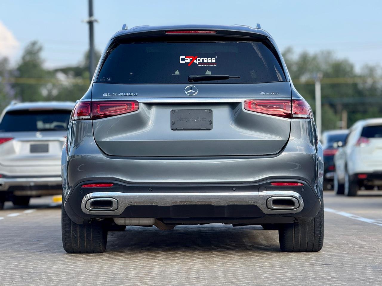 MERCEDES BENZ GLS 400d 4MATIC thumbnail 4