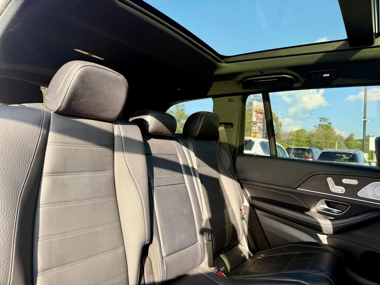 MERCEDES BENZ GLS 400d 4MATIC thumbnail 15