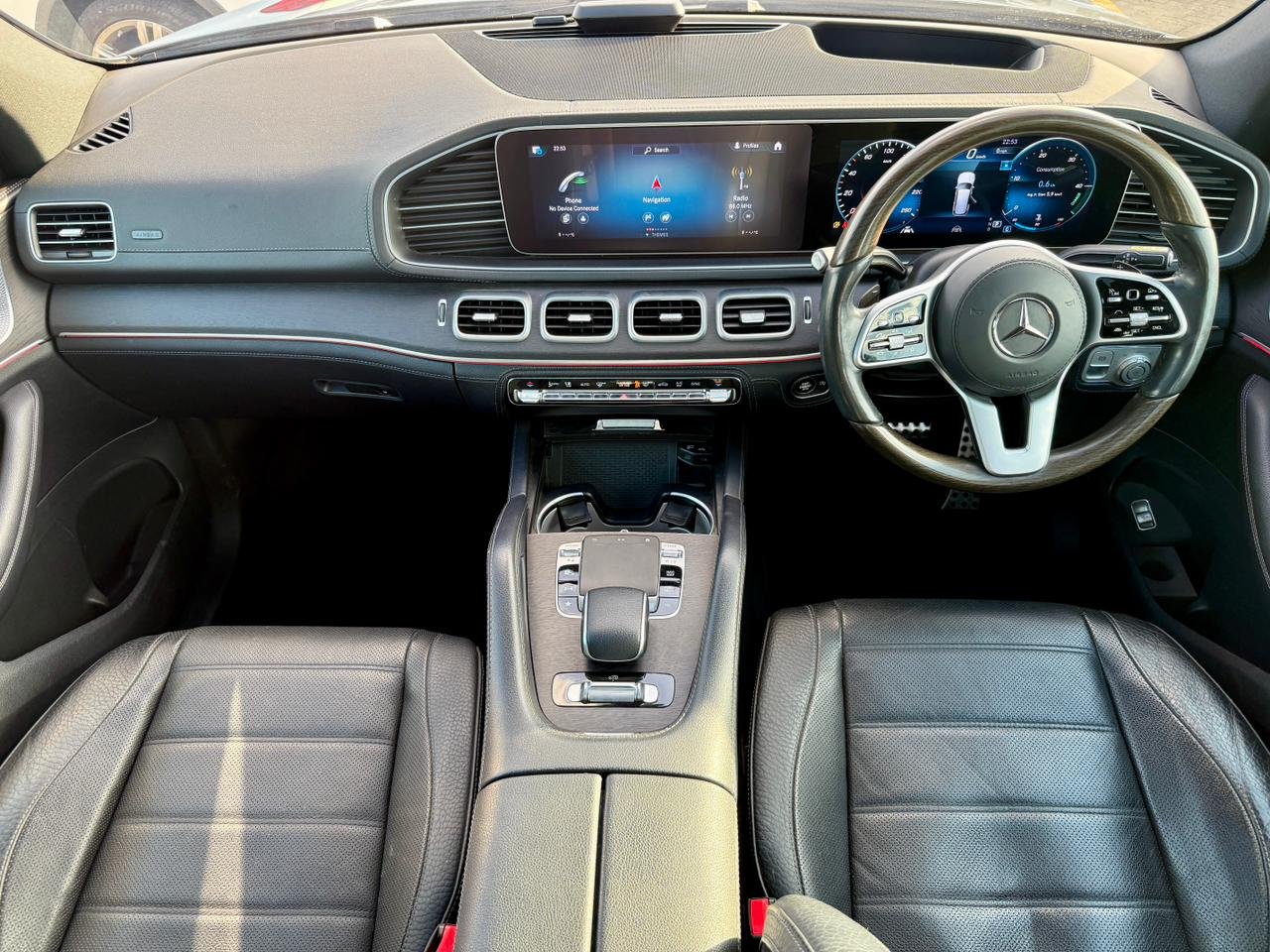 MERCEDES BENZ GLS 400d 4MATIC thumbnail 9