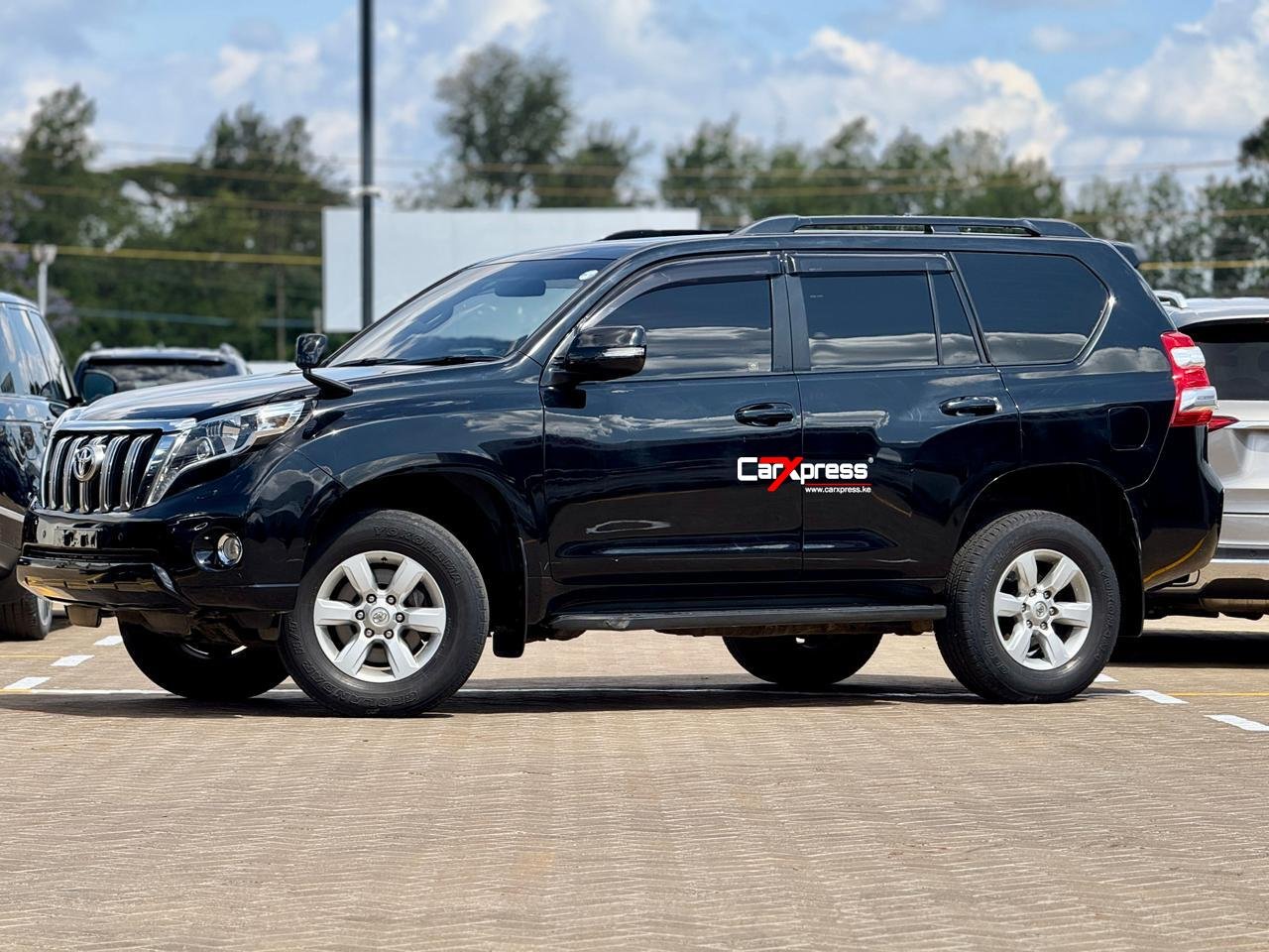TOYOTA LAND CRUISER PRADO TX thumbnail 5