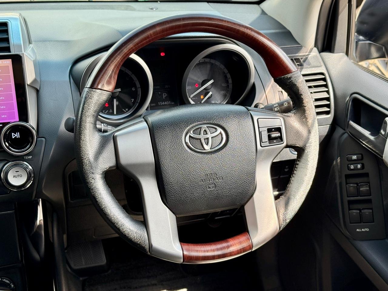 TOYOTA LAND CRUISER PRADO TX thumbnail 12