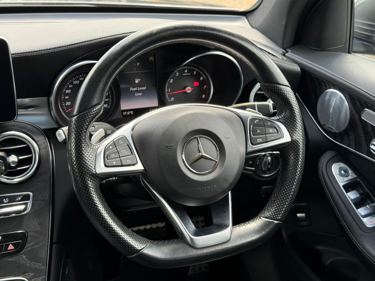 MERCEDES BENZ GLC 250 4MATIC thumbnail 9