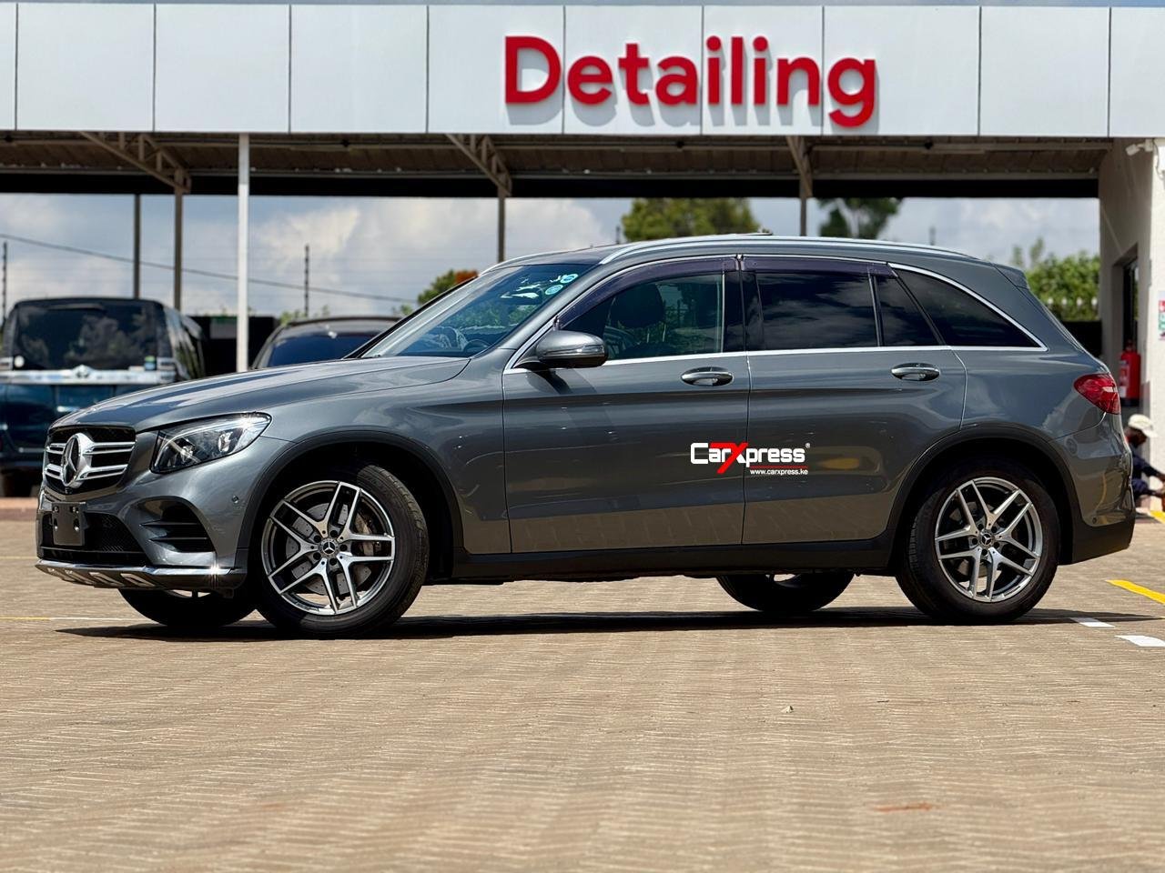 MERCEDES BENZ GLC 250 4MATIC thumbnail 5