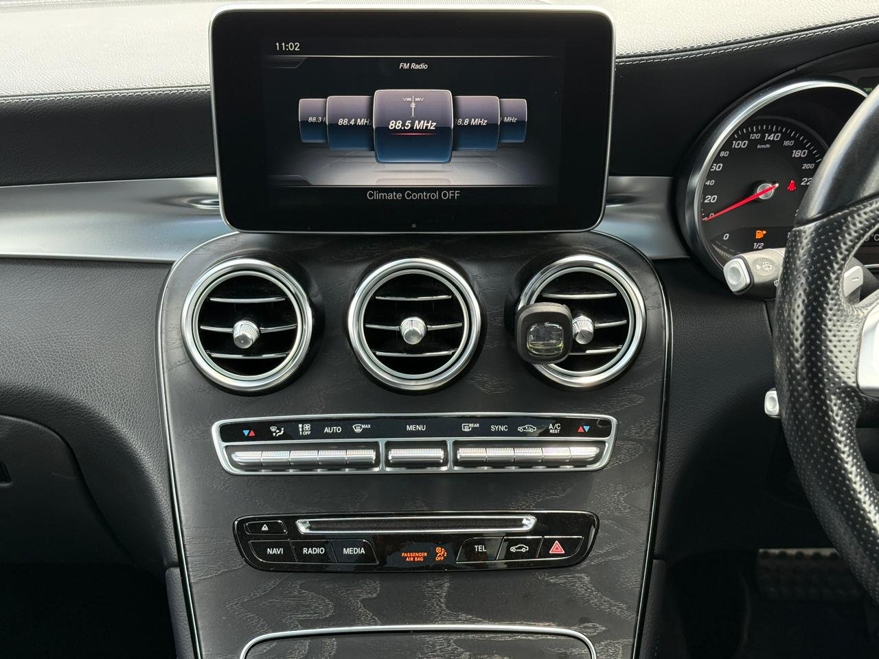 MERCEDES BENZ GLC 250 4MATIC thumbnail 11