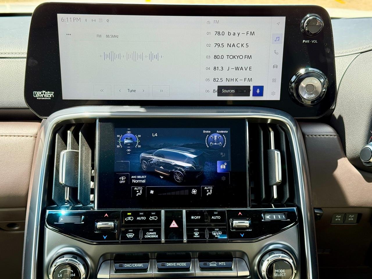 LEXUS LX600 thumbnail 10