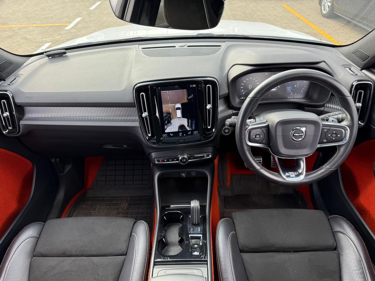 VOLVO XC40 T5 R-DESIGN thumbnail 8