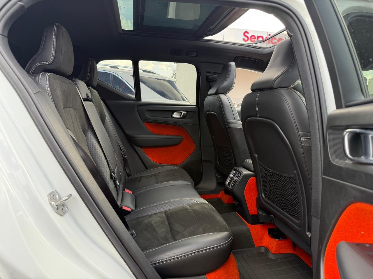 VOLVO XC40 T5 R-DESIGN thumbnail 13