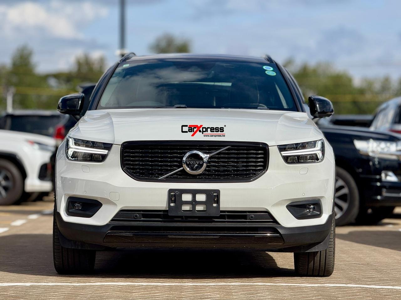 VOLVO XC40 T5 R-DESIGN thumbnail 3