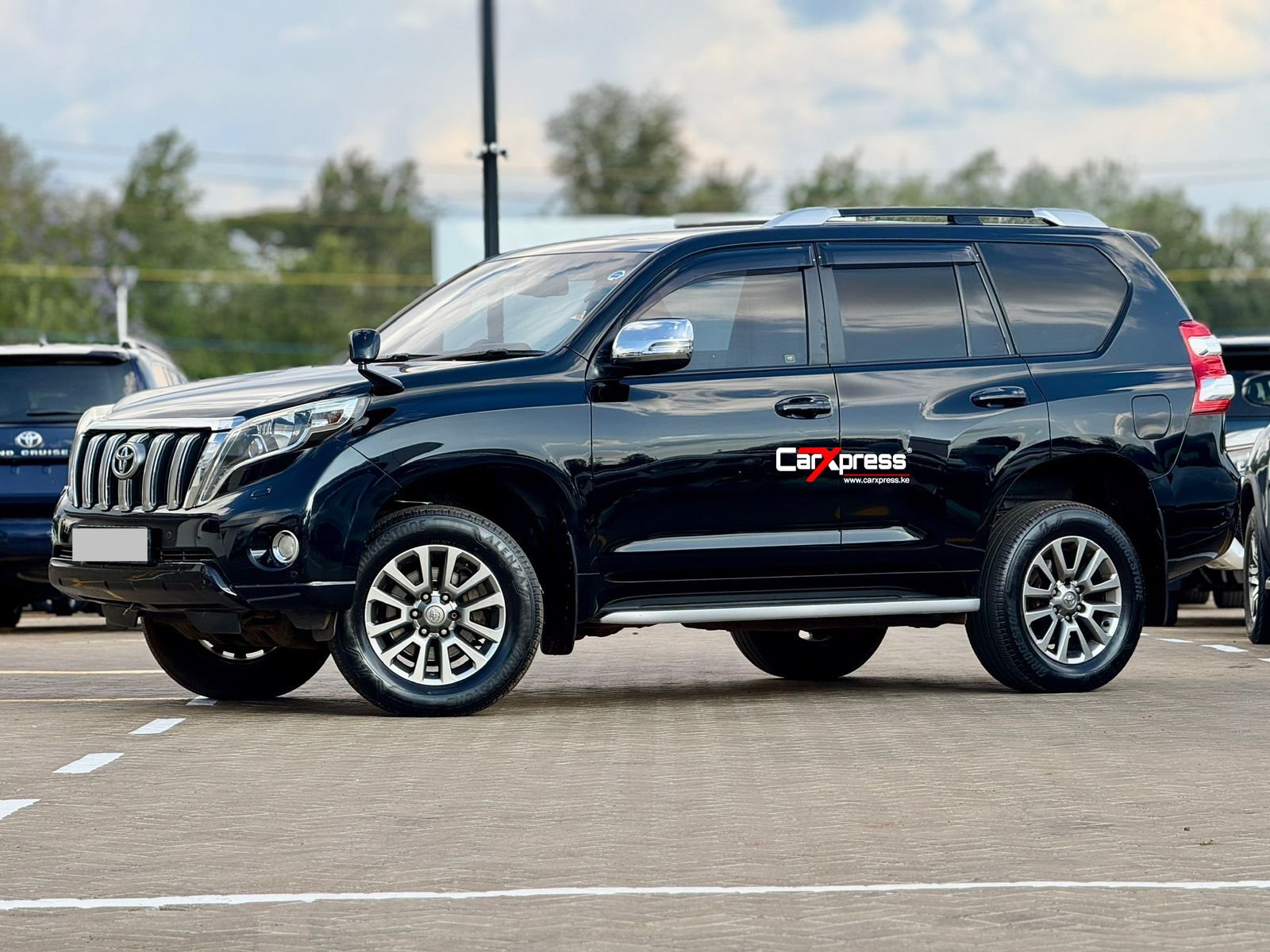 TOYOTA LAND CRUISER PRADO TX.L thumbnail 5