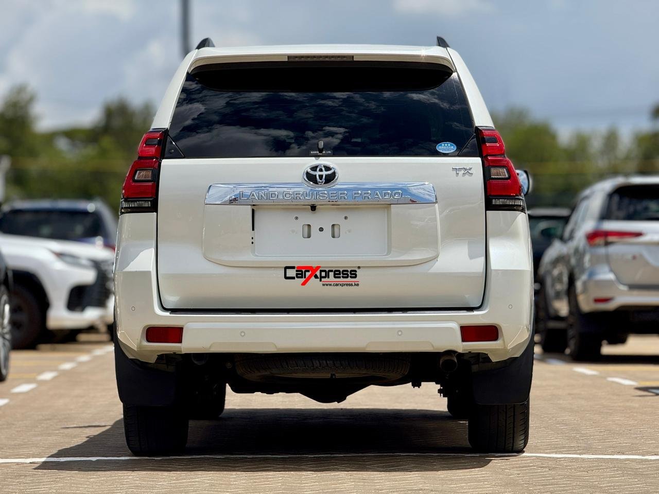 TOYOTA LAND CRUISER PRADO TX thumbnail 4