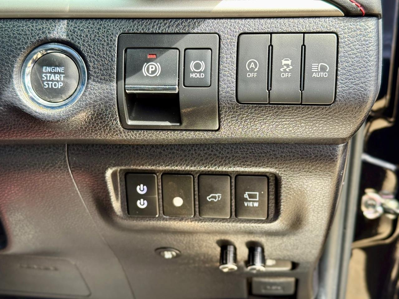 TOYOTA HARRIER thumbnail 12
