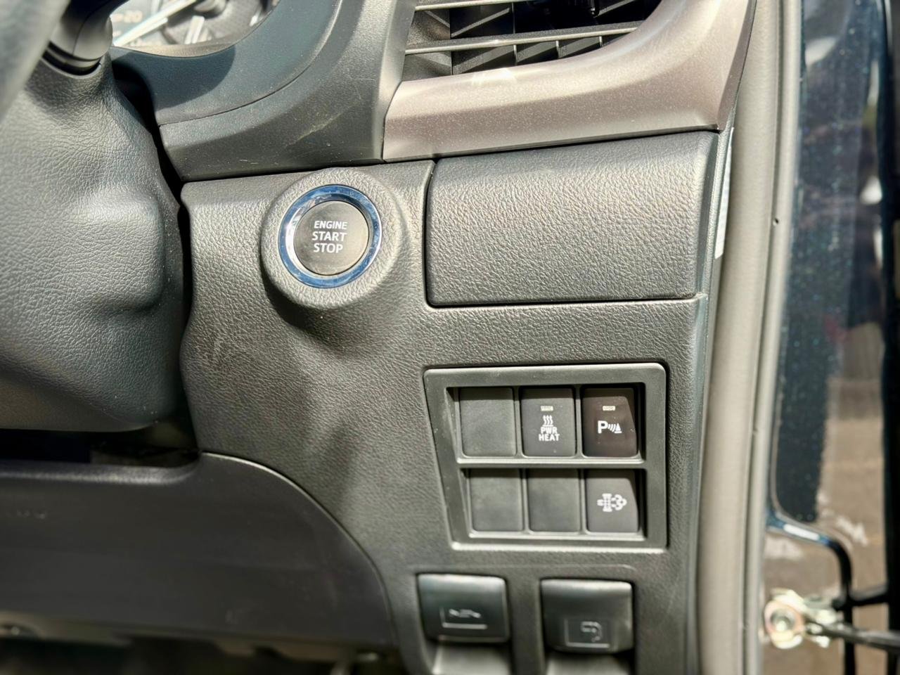 TOYOTA HILUX DOUBLE CAB thumbnail 12