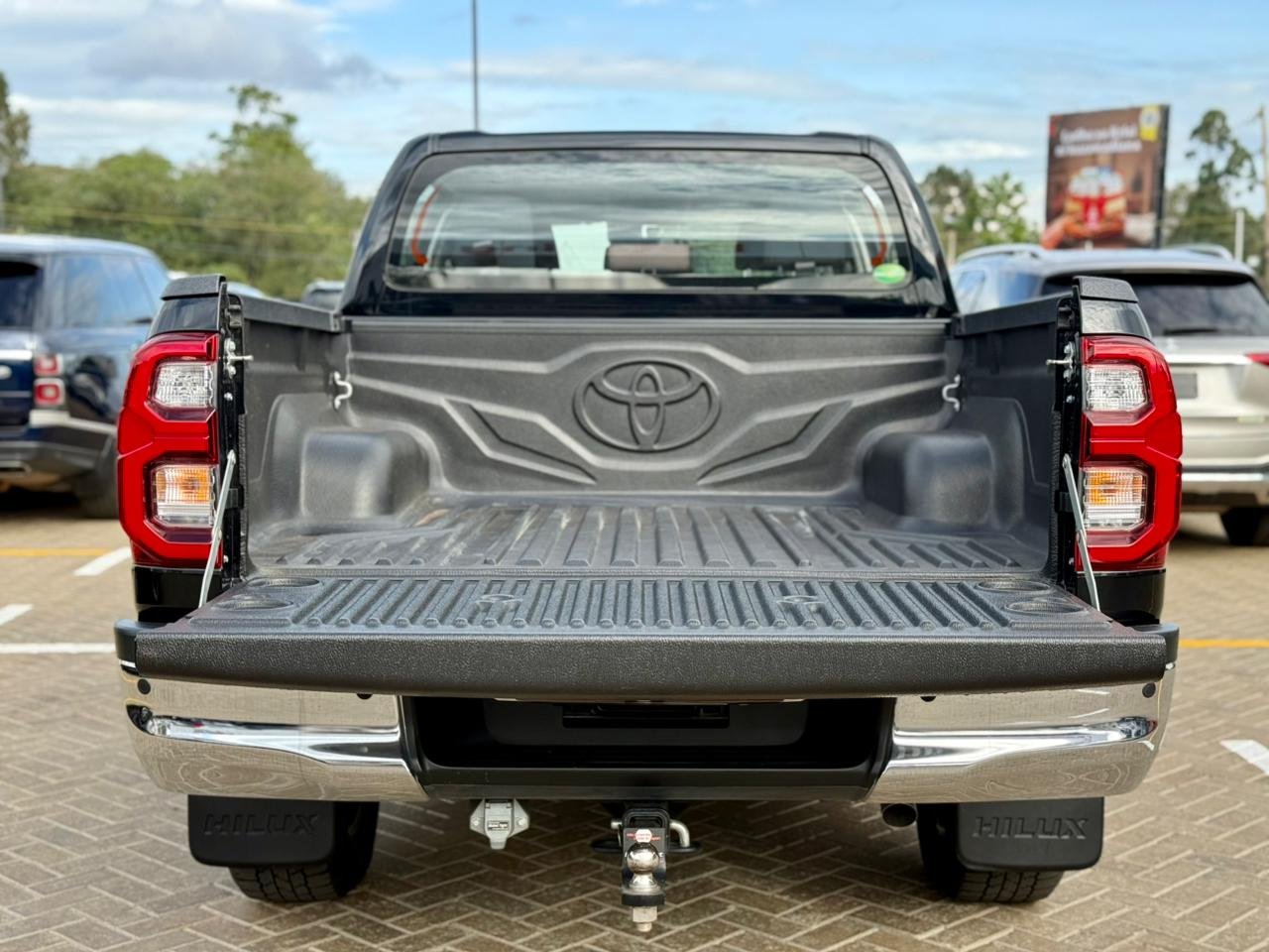 TOYOTA HILUX DOUBLE CAB thumbnail 16