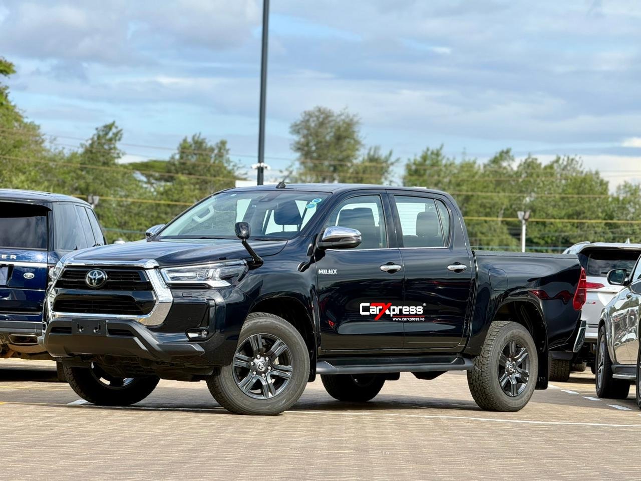 TOYOTA HILUX DOUBLE CAB thumbnail 5