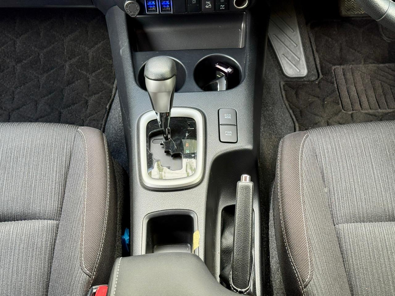 TOYOTA HILUX DOUBLE CAB thumbnail 11