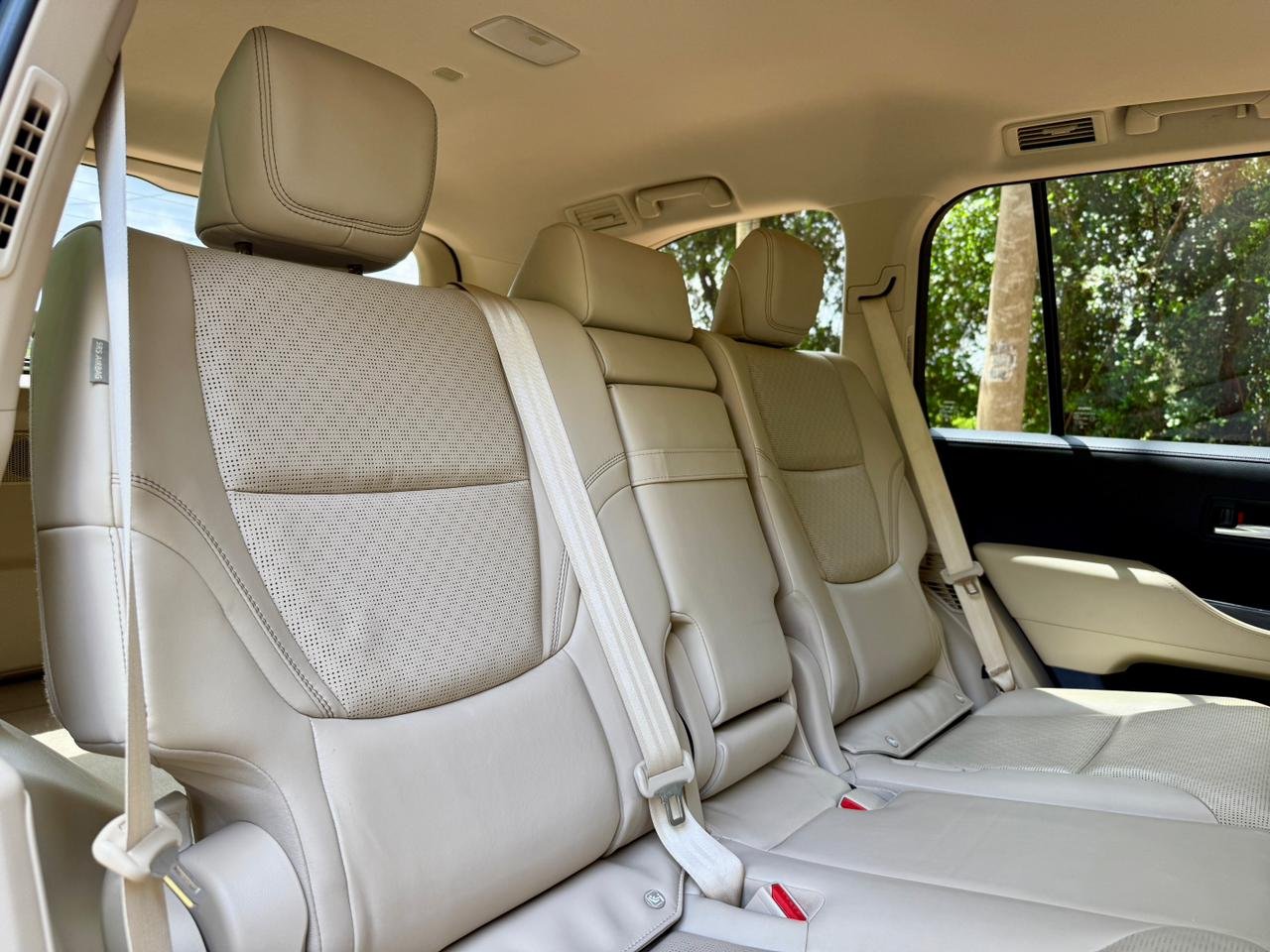 TOYOTA LAND CRUISER 300 SAHARA thumbnail 16