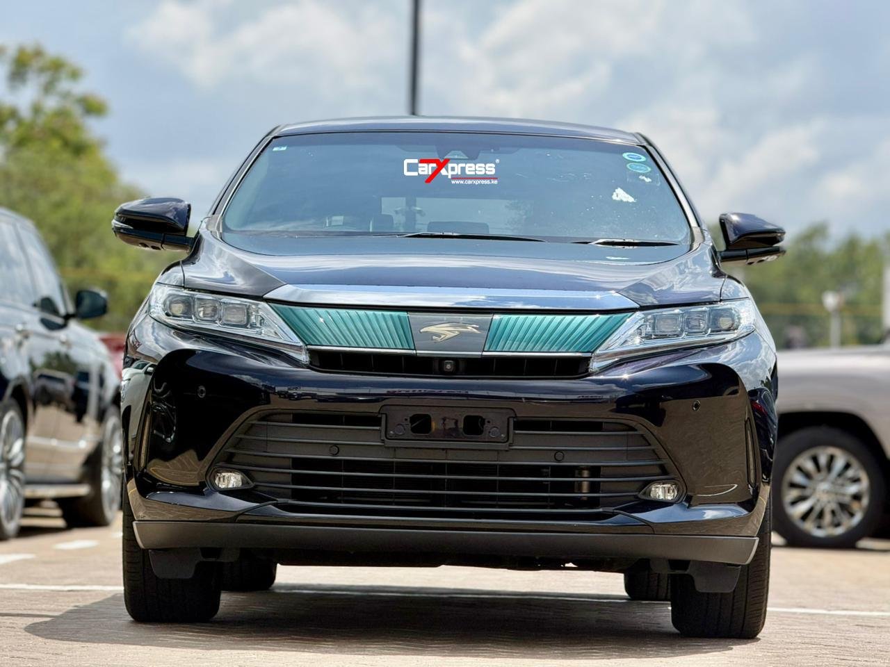 TOYOTA HARRIER thumbnail 3