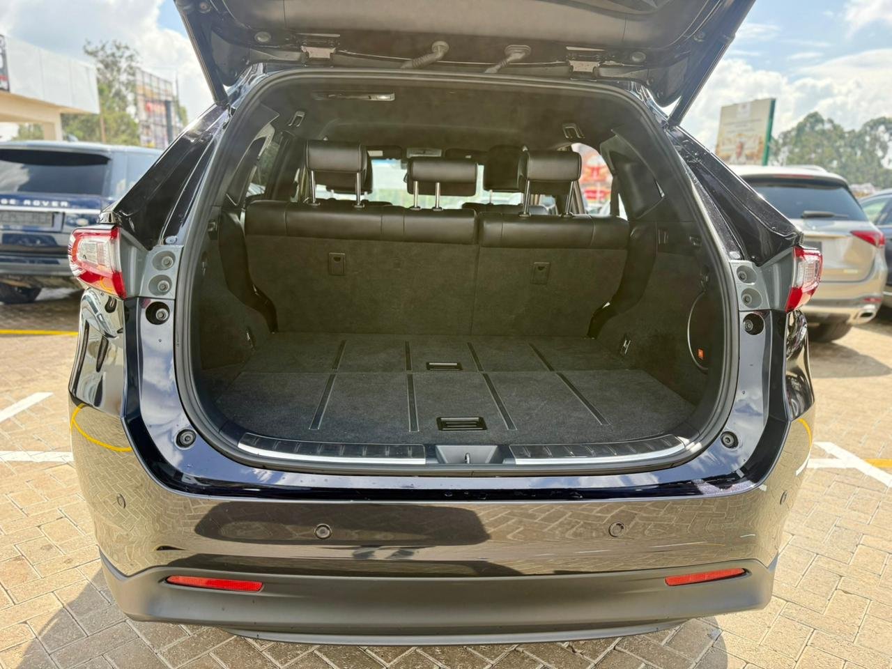 TOYOTA HARRIER thumbnail 16