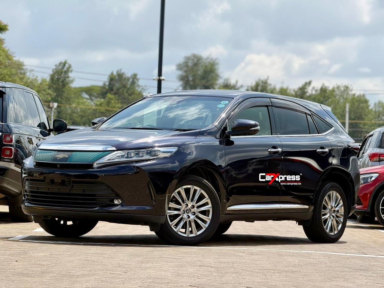 TOYOTA HARRIER thumbnail 5
