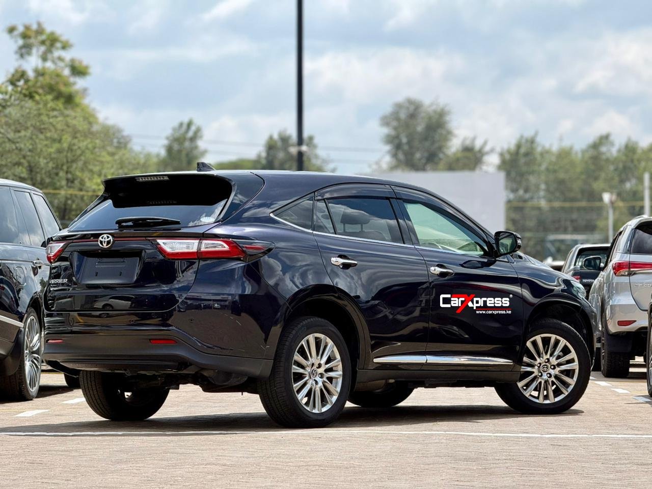 TOYOTA HARRIER thumbnail 6