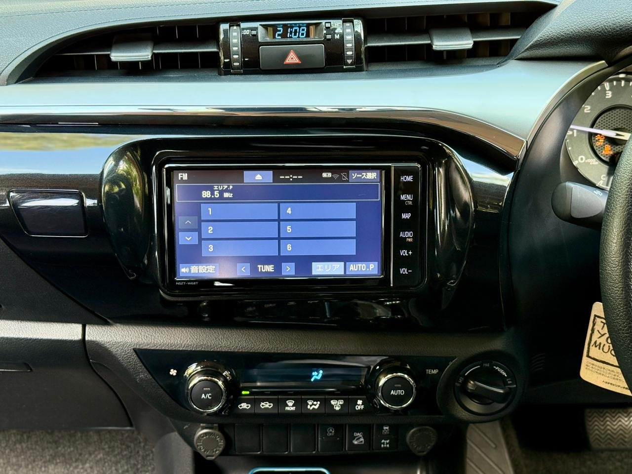 TOYOTA HILUX DOUBLE CAB thumbnail 11