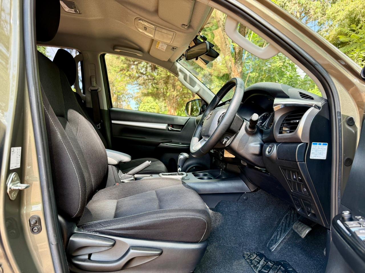 TOYOTA HILUX DOUBLE CAB thumbnail 7