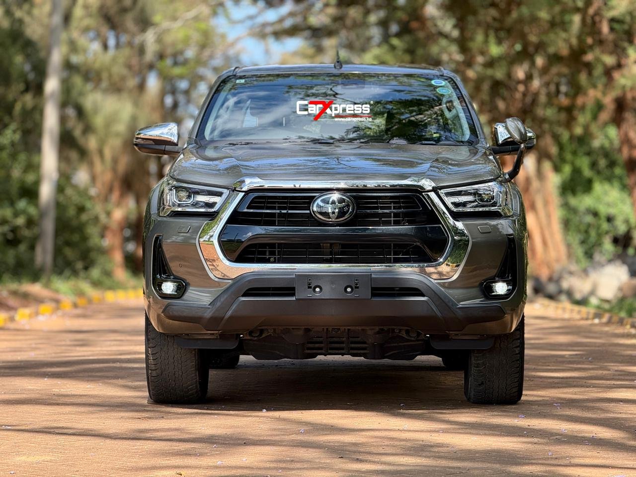 TOYOTA HILUX DOUBLE CAB thumbnail 3