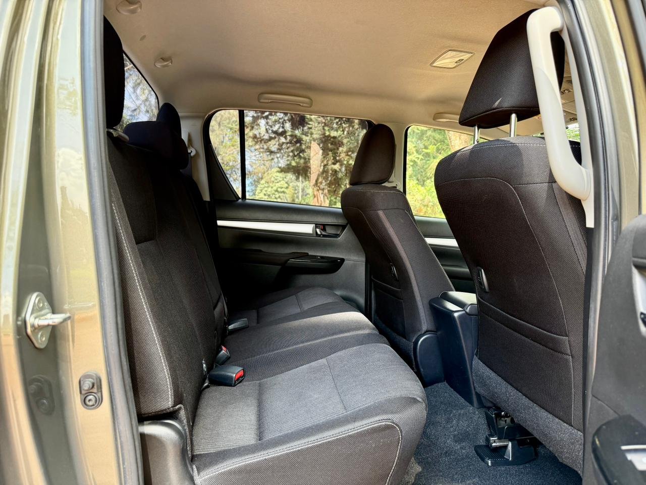 TOYOTA HILUX DOUBLE CAB thumbnail 13