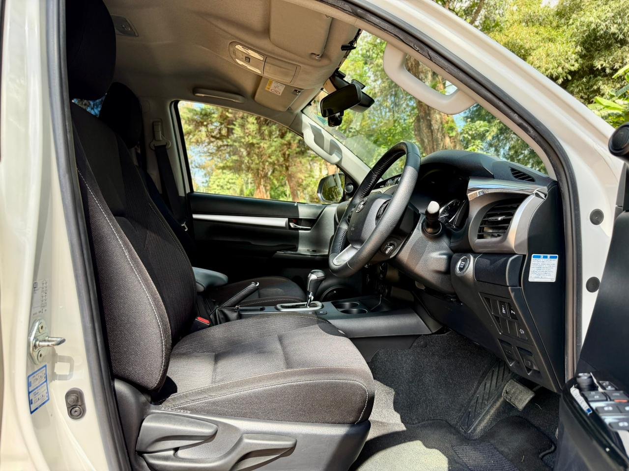 TOYOTA HILUX DOUBLE CAB thumbnail 7