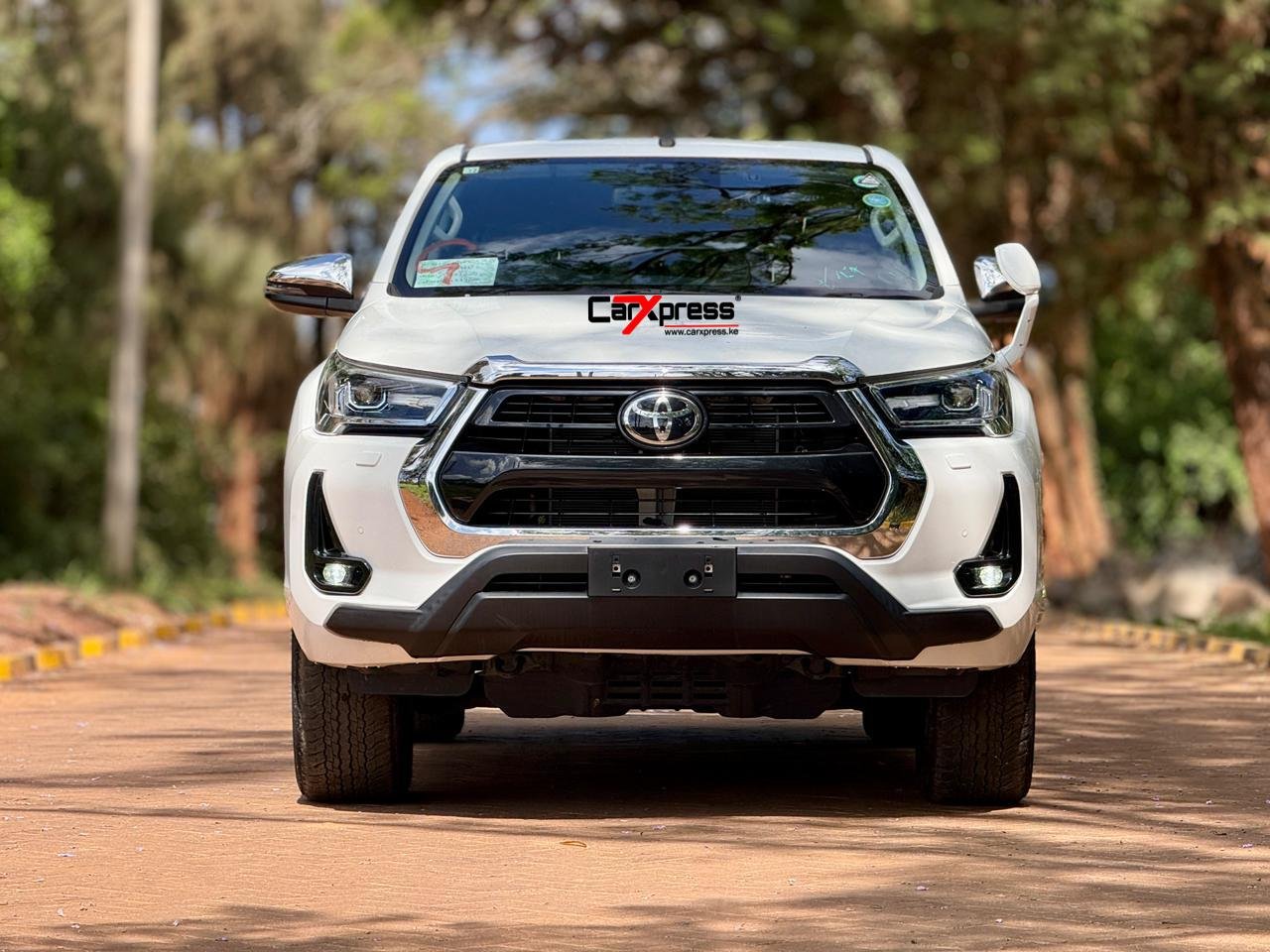 TOYOTA HILUX DOUBLE CAB thumbnail 3