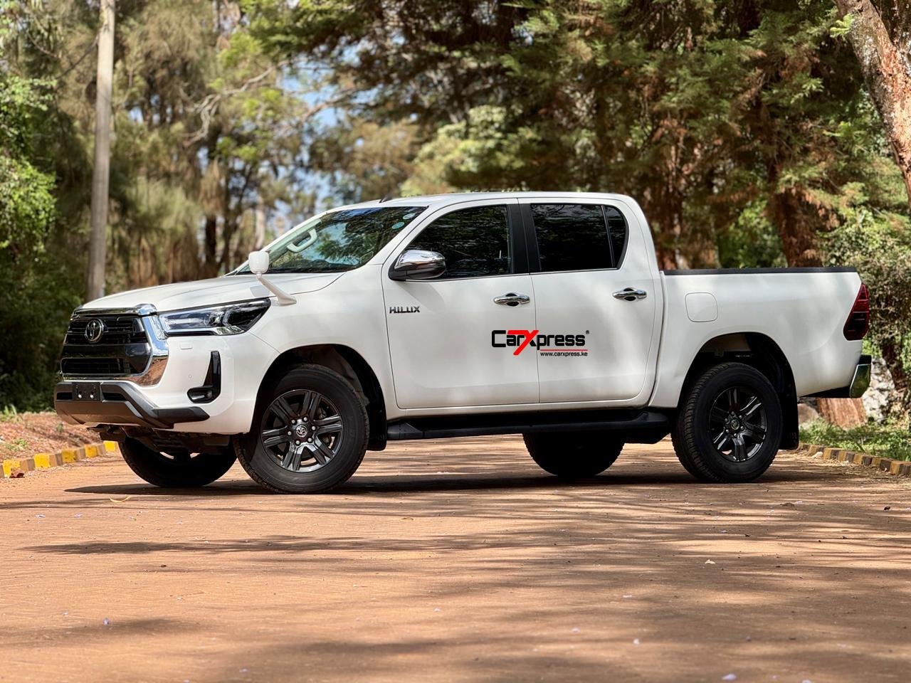 TOYOTA HILUX DOUBLE CAB thumbnail 5