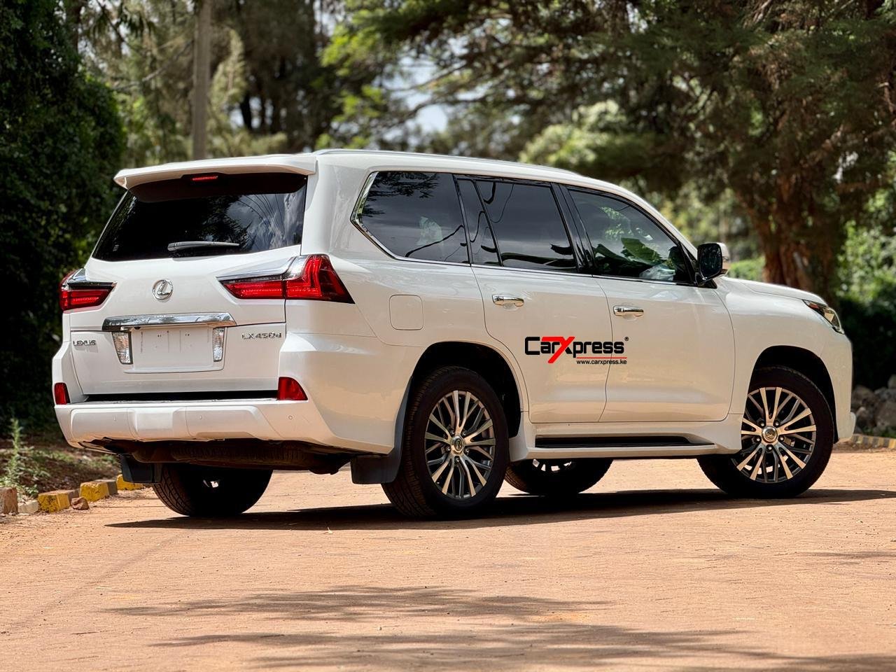 LEXUS LX450D thumbnail 6