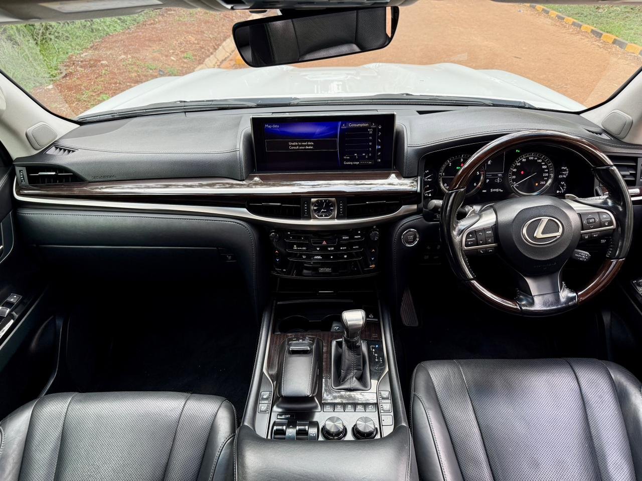LEXUS LX450D thumbnail 9