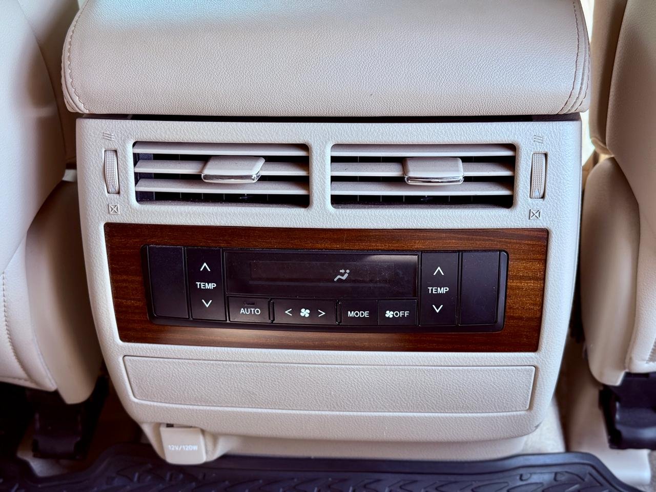 TOYOTA LANDCRUISER V8  200 SERIES. thumbnail 14