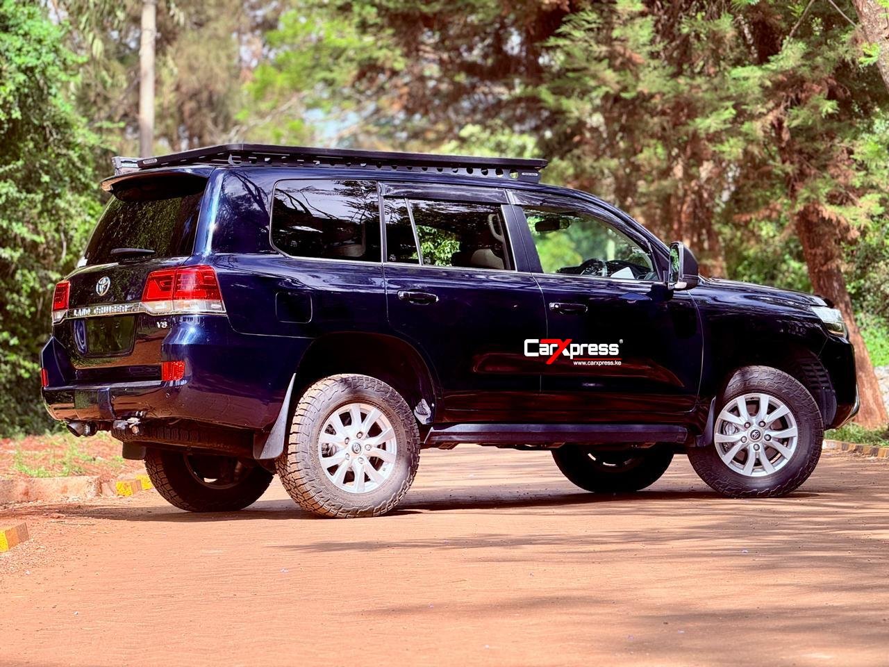 TOYOTA LANDCRUISER V8  200 SERIES. thumbnail 6